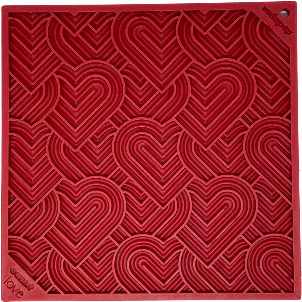 Heart Design "Love" eMat Lick Mat - Skoutley Outdoors LLC