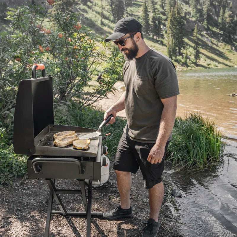 Blackstone - On the Go 22" Griddle W/ Hood and Flexfold Legs - Skoutley Outdoors LLC