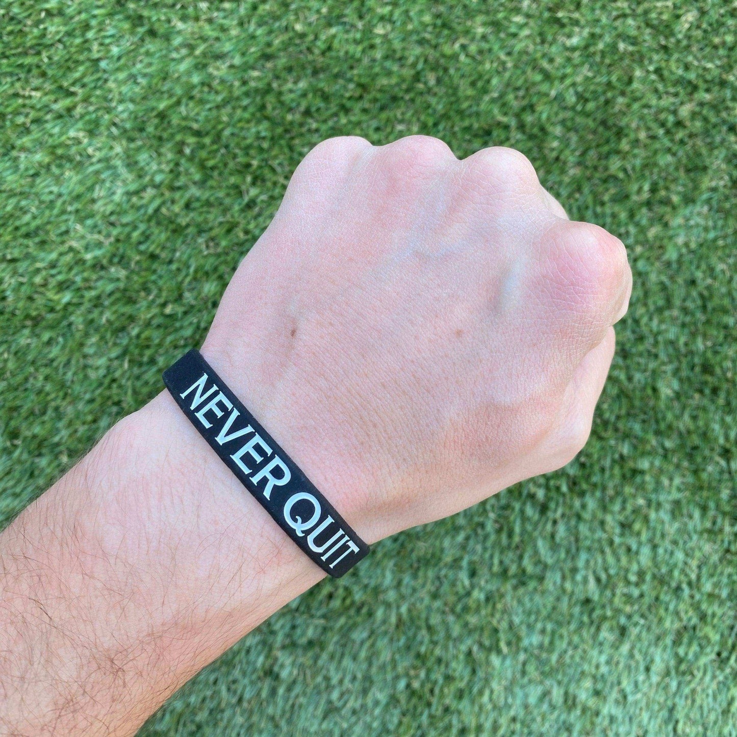 NEVER QUIT Wristband - Skoutley Outdoors LLC