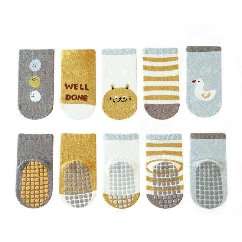 Autumn Adorable Cartton Graphic Non-Slip Socks - Skoutley Outdoors LLC