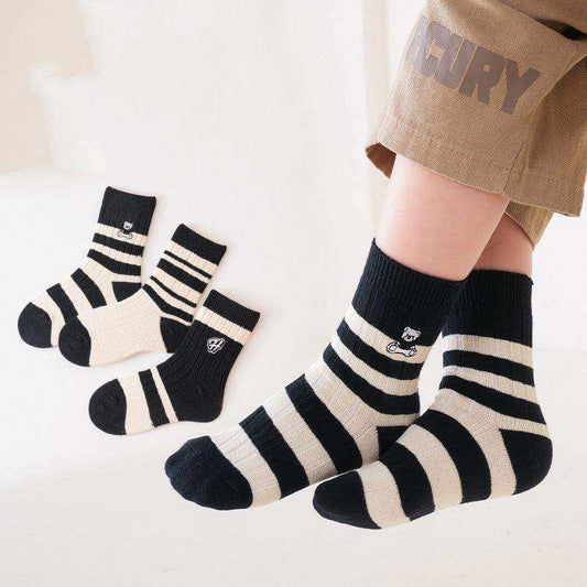 Kids Unisex Embroidery Pattern Comfortable Crew Socks Set - Skoutley Outdoors LLC